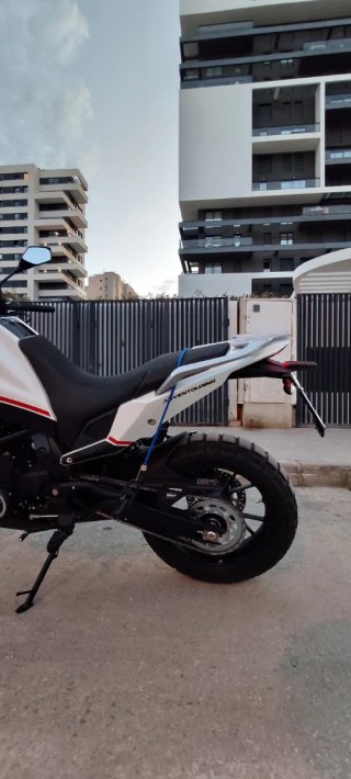 Moto Morini Xcape 650 Roja y Blanca