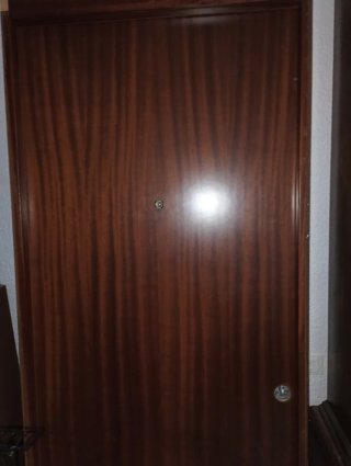 Puerta blindada madera