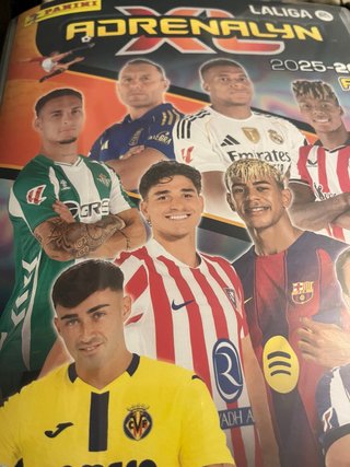 100 Cartas Panini Adrenalyn 2025-26 SIN REPETIR