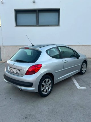 Peugeot 207 2009