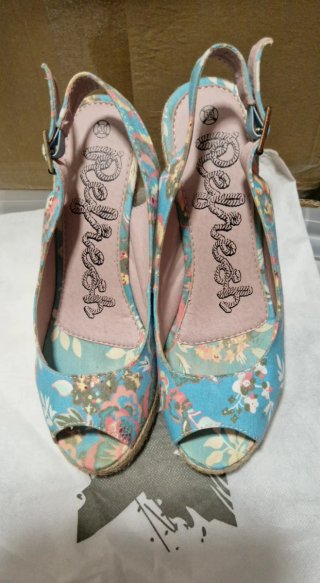Sandalias cuña Refresh Talla 36
