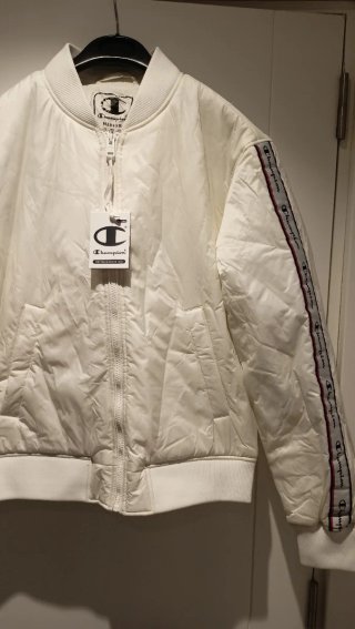 Lote Ropa Deportiva: Chaquetas y Chalecos