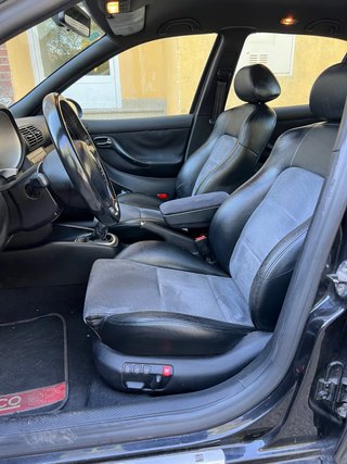 SEAT Leon ETIQUETA B 2006