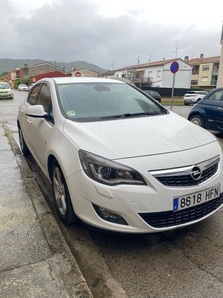 Opel Astra 2011