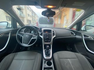 Opel Astra 2011