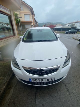 Opel Astra 2011