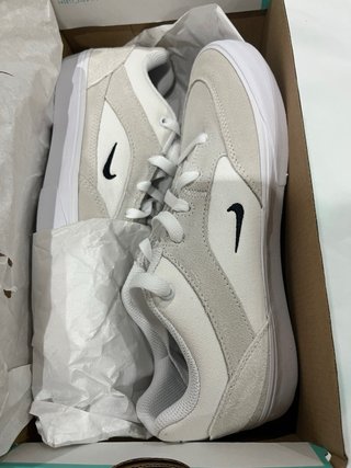 Zapatillas Nike SB Malor unisex crudo gris nuevas.
