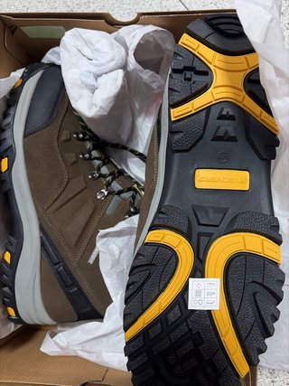 Botas Skechers Marrones y Grises talla 48,5