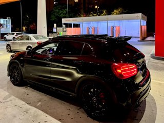 Mercedes-Benz GLA A45 AMG 381Cv 2015