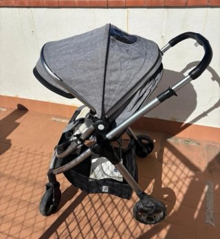 Passeggino grigio per bambini