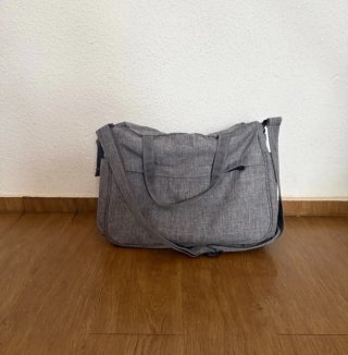 Passeggino grigio per bambini