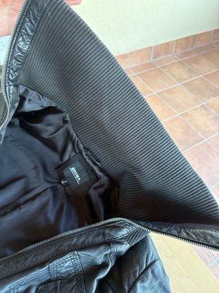 Cazadora de piel Bershka