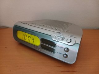 Despertador Sony ICF-C273 Radio FM/AM