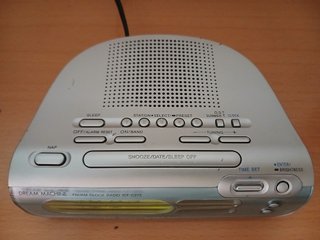 Despertador Sony ICF-C273 Radio FM/AM