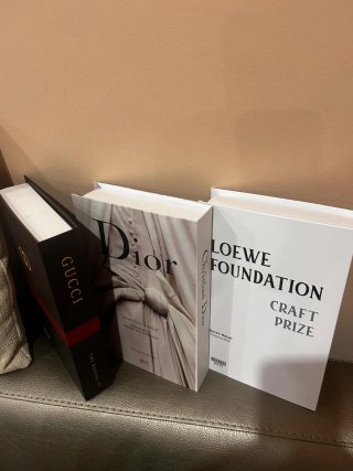 3 Livros de Moda: Gucci, Dior, Loewe