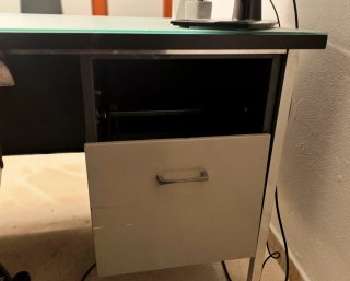 Mesa de oficina cristal y metal