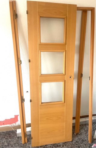Puerta haya con 3 cristales