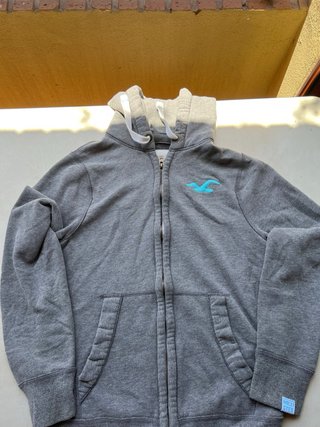 Chaqueta Hollister Gris con Cremallera