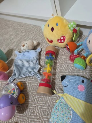 Lote Juguetes Bebé Peluches y Tren Madera