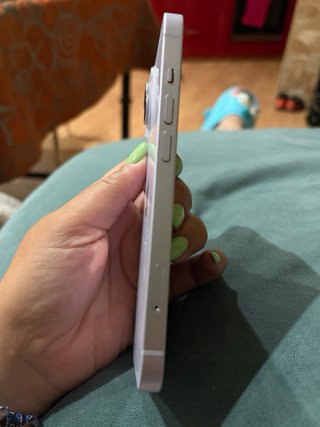 Iphone 14 118 gb Con su caja  Y dos fundas
