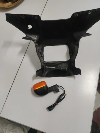 Careta y intermitente Suzuki Maxi