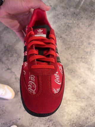 Zapatillas Adidas Coca-Cola Rojas. Edickon especia
