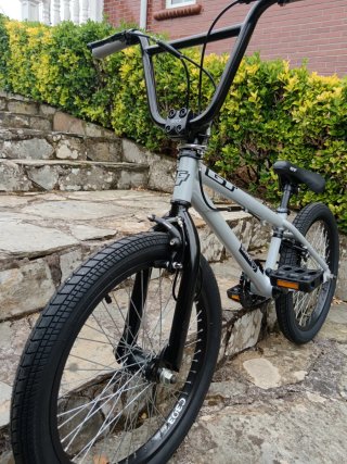 Bicicleta BMX GT