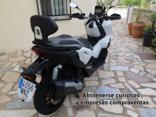 Honda ADV 350 Maxi Scooter Blanca