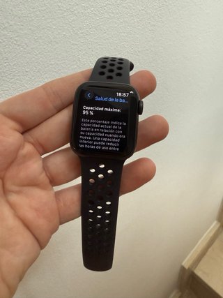 Apple Watch SE Nike GPS + Cellular