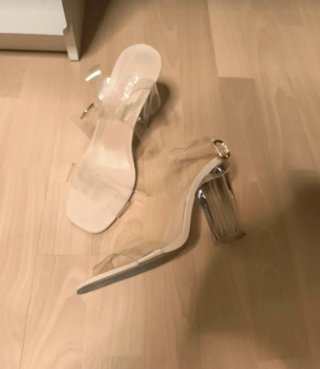 Zapatos tacón tiras transparentes beige