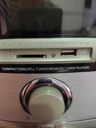 Mini cadena Akai QX-5550
