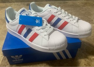 Adidas Superstar