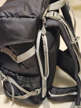 Zaino fotografico Amazon Basics trekking