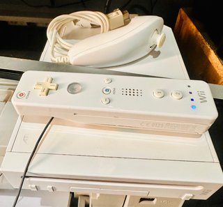Consola Nintendo Wii Blanca + Mando