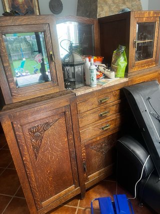 Mueble centenario madera y cristal