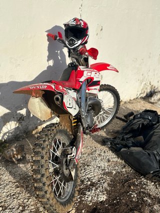 Honda CR Moto Cros Roja y Blanca