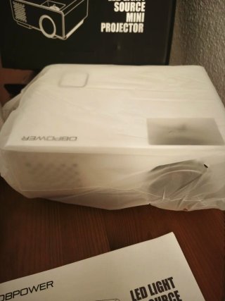 Mini proyector portátil DBPOWER Full HD