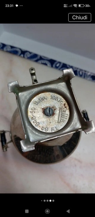 Samovar vintage in metallo