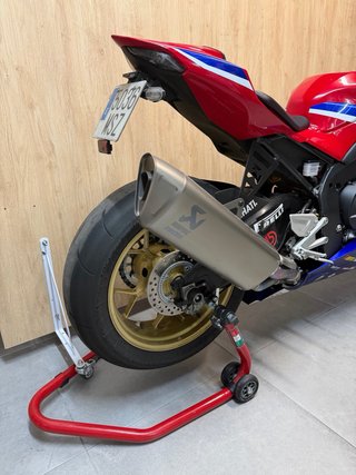 Honda CBR 1000RR-R SP 2024 5800km