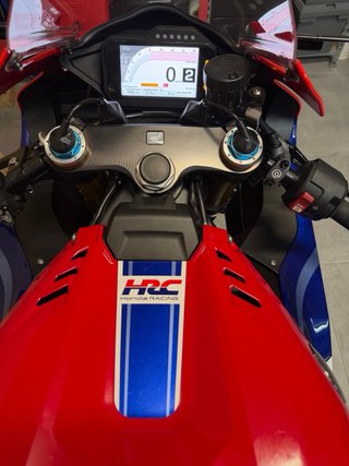 Honda CBR 1000RR-R SP 2024 5800km