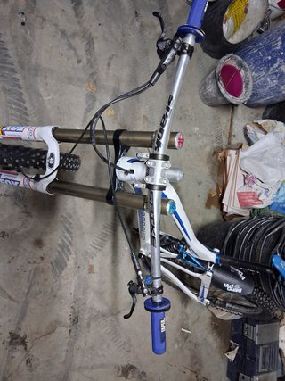 Bicicleta Descenso Mondraker Summum