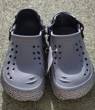 Crocs Echo Crackle Clog Gris