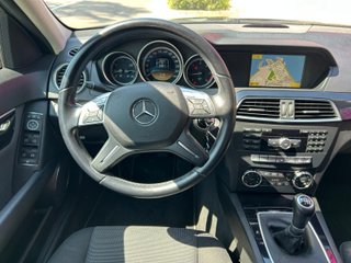 Mercedes-Benz Clase C blue efficiency