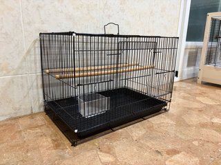 Jaula para loros negra