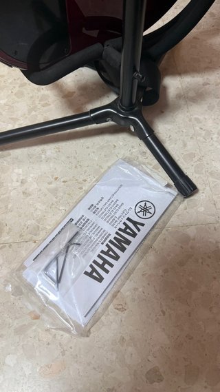 Bajo Eléctrico Yamaha BB734A Rojo