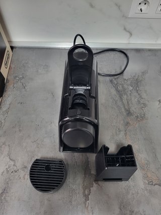 Cafetera Nespresso Essenza Mini Negra