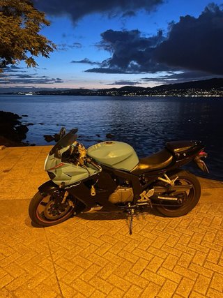 Hyosung 125cc Sportbike Azul/Negro