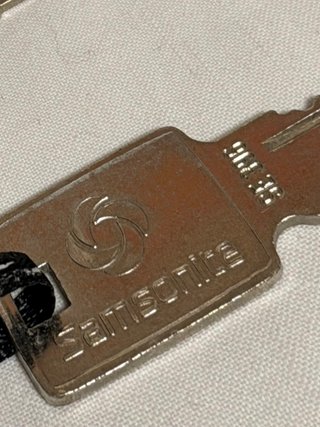 Neceser Vintage Samsonite Combinación y Llave Gris