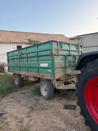 Remolque basculante con documentación