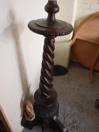 Lámpara de pie antigua madera maciza